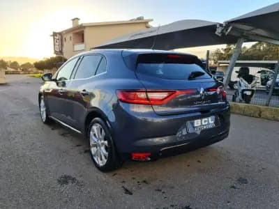 Vendo Renault Mégane 2016 - 14990 EUR, 179000 km - AUTO.MOTO.pt