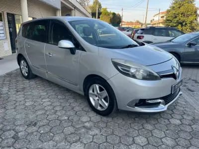 Sell Renault Grand Scénic 2015 - 9900 EUR, 291000 km - AUTO.MOTO.pt