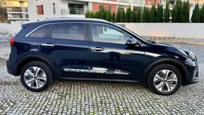 Sell Kia e-Niro 2021 - 20900 EUR, 75925 km - AUTO.MOTO.pt