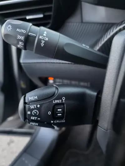 Sell Peugeot 2008 2020 - 19990 EUR, 168000 km - AUTO.MOTO.pt