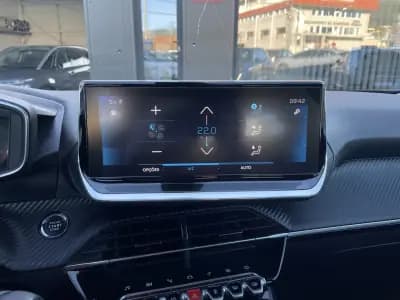 Sell Peugeot 2008 2021 - 16850 EUR, 43376 km - AUTO.MOTO.pt