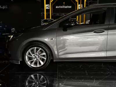 Vendo Opel Astra Sports Tourer 2020 - 13990 EUR, 89500 km - AUTO.MOTO.pt