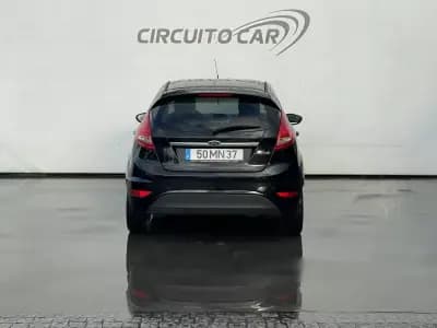Sell Ford Fiesta 2011 - 7500 EUR, 91446 km - AUTO.MOTO.pt