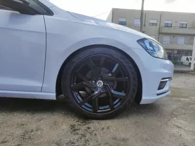 Vendo Volkswagen Golf 2018 - 15900 EUR, 106000 km - AUTO.MOTO.pt