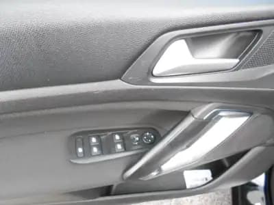 Vendo Peugeot 308 SW 2019 - 13900 EUR, 120232 km - AUTO.MOTO.pt