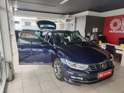 Vendo Volkswagen Passat Variant 2018 - 21990 EUR, 137500 km - AUTO.MOTO.pt