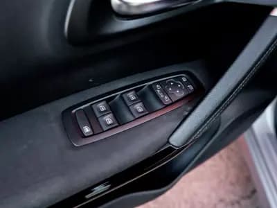 Vendo Renault Kadjar 2020 - 19500 EUR, 151000 km - AUTO.MOTO.pt