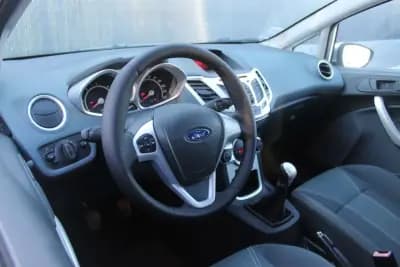Sell Ford Fiesta 2009 - 5990 EUR, 180000 km - AUTO.MOTO.pt