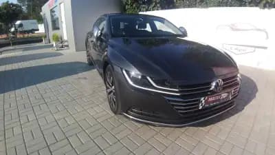 Vendo Volkswagen Arteon 2019 - 26650 EUR, 90000 km - AUTO.MOTO.pt