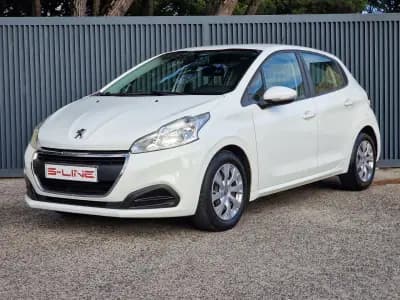 Vendo Peugeot 208 2018 - 9990 EUR, 100238 km - AUTO.MOTO.pt