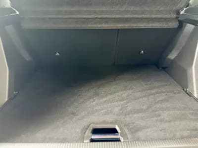 Vendo Peugeot 2008 2021 - 17950 EUR, 65000 km - AUTO.MOTO.pt