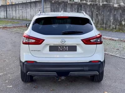 Vendo Nissan Qashqai 2018 - 17990 EUR, 97000 km - AUTO.MOTO.pt