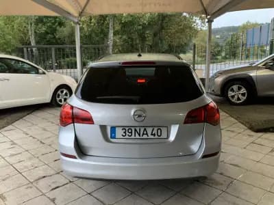 Vendo Opel Astra Sports Tourer 2012 - 6750 EUR, 274002 km - AUTO.MOTO.pt