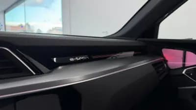 Vendo Audi e-tron Sportback 2020 - 36990 EUR, 52814 km - AUTO.MOTO.pt