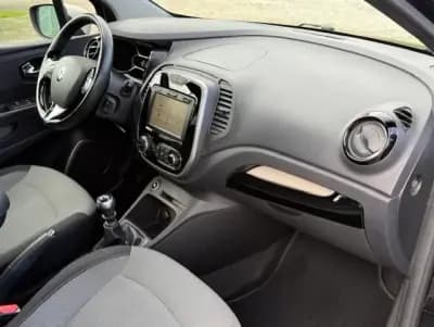 Vendo Renault Captur 2017 - 12500 EUR, 112400 km - AUTO.MOTO.pt