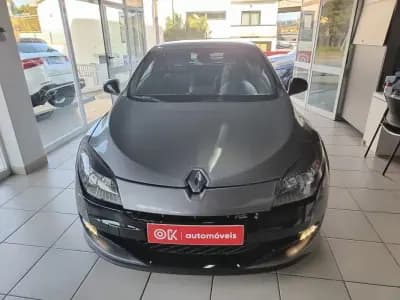 Vendo Renault Mégane Coupe 2010 - 18950 EUR, 157000 km - AUTO.MOTO.pt