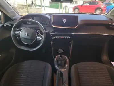 Sell Peugeot 208 2024 - 18950 EUR, 41000 km - AUTO.MOTO.pt