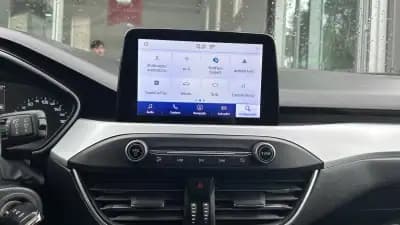 Vendo Ford Focus SW 2021 - 12999 EUR, 160121 km - AUTO.MOTO.pt