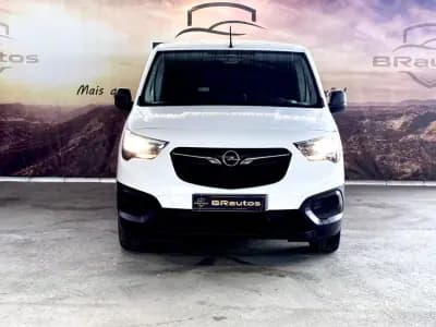 Vendo Opel Combo 2022 - 17900 EUR, 47542 km - AUTO.MOTO.pt