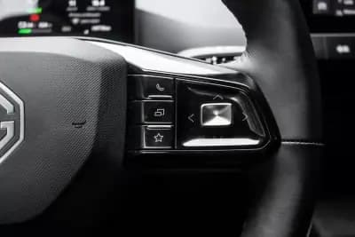 Sell MG MG4 2023 - 19450 EUR, 19778 km - AUTO.MOTO.pt