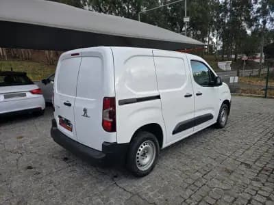 Vendo Peugeot Partner 2020 - 13900 EUR, 99000 km - AUTO.MOTO.pt