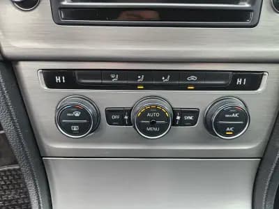 Vendo Volkswagen Golf Variant 2016 - 13300 EUR, 139600 km - AUTO.MOTO.pt