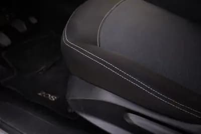 Vendo Peugeot 208 2019 - 9999 EUR, 106000 km - AUTO.MOTO.pt