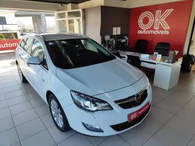Vendo Opel Astra Sports Tourer 2011 - 6750 EUR, 226000 km - AUTO.MOTO.pt