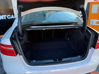 Sell Jaguar XE 2018 - 18900 EUR, 104810 km - AUTO.MOTO.pt