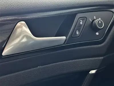 Sell Volkswagen Golf 2015 - 24990 EUR, 162000 km - AUTO.MOTO.pt