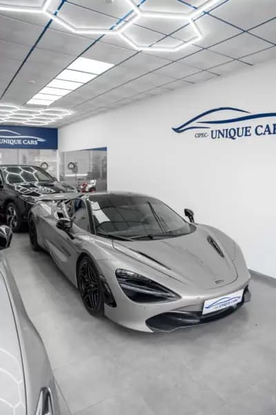 Vendo McLaren 720 2019 - 275000 EUR, 17500 km - AUTO.MOTO.pt