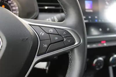 Vendo Renault Clio 2023 - 15900 EUR, 53000 km - AUTO.MOTO.pt