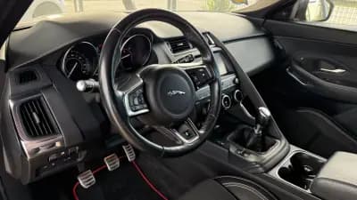Vendo Jaguar E-Pace 2019 - 23900 EUR, 164000 km - AUTO.MOTO.pt
