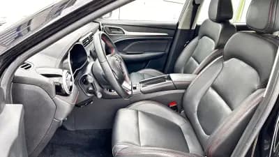 Vendo MG ZS 2022 - 24900 EUR, 43500 km - AUTO.MOTO.pt