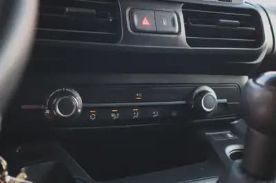 Vendo Peugeot Partner 1.6 BlueHDi Style 2019 - 12500 EUR, 174520 km - AUTO.MOTO.pt