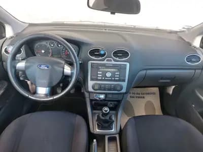 Sell Ford Focus SW 2005 - 2990 EUR, 307902 km - AUTO.MOTO.pt