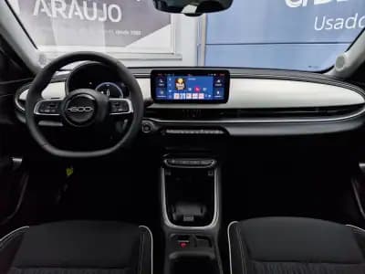 Vendo Fiat 600 2025 - 25750 EUR, 11200 km - AUTO.MOTO.pt