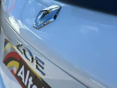 Vendo Renault Zoe 2019 - 16900 EUR, 25417 km - AUTO.MOTO.pt