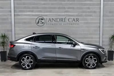 Sell Renault Arkana 2023 - 23450 EUR, 14050 km - AUTO.MOTO.pt