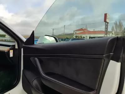 Sell Tesla Model 3 2019 - 18900 EUR, 125000 km - AUTO.MOTO.pt