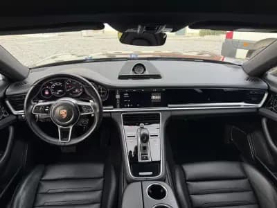 Vendo Porsche Panamera 2017 - 58990 EUR, 114000 km - AUTO.MOTO.pt
