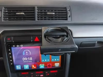 Vendo Audi A4 Avant 2006 - 7350 EUR, 292800 km - AUTO.MOTO.pt