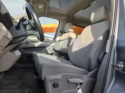 Vendo Volkswagen Multivan 2023 - 39950 EUR, 140321 km - AUTO.MOTO.pt