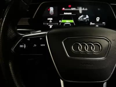 Vendo Audi e-tron Sportback 2022 - 39990 EUR, 95200 km - AUTO.MOTO.pt