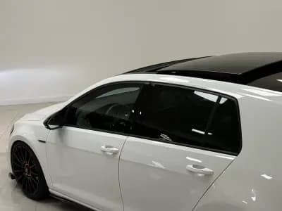Vendo Volkswagen Golf 2013 - 19890 EUR, 186000 km - AUTO.MOTO.pt