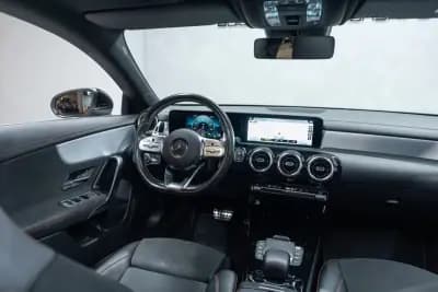 Vendo Mercedes-Benz CLA 180 2022 - 34950 EUR, 67000 km - AUTO.MOTO.pt