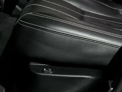 Sell Land Rover Range Rover Velar 2019 - 52900 EUR, 116101 km - AUTO.MOTO.pt