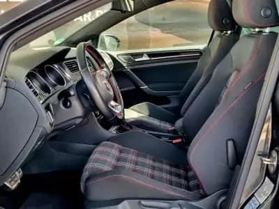 Vendo Volkswagen Golf 2015 - 22490 EUR, 108000 km - AUTO.MOTO.pt