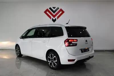 Sell Citroën C4 Spacetourer 2019 - 15400 EUR, 143600 km - AUTO.MOTO.pt