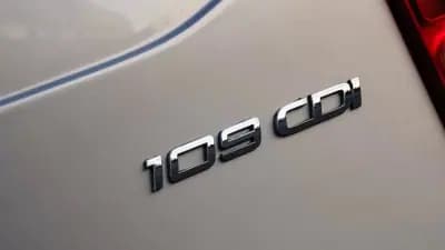 Vendo Mercedes-Benz Citan 2019 - 16500 EUR, 160000 km - AUTO.MOTO.pt